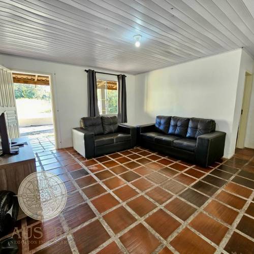 Casa com piscina  (LOCADA)