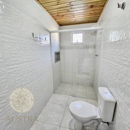 Casa com piscina  (LOCADA)