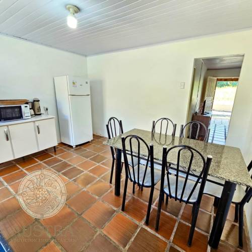 Casa com piscina  (LOCADA)