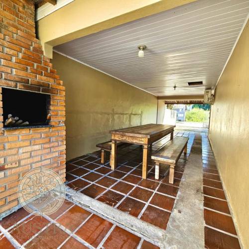 Casa com piscina  (LOCADA)