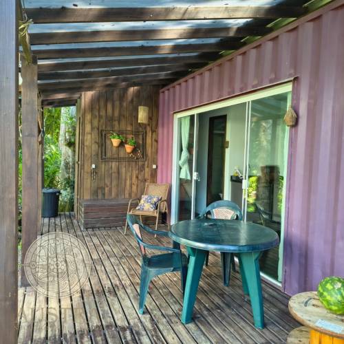 Terreno com Container Faturando Airbnb