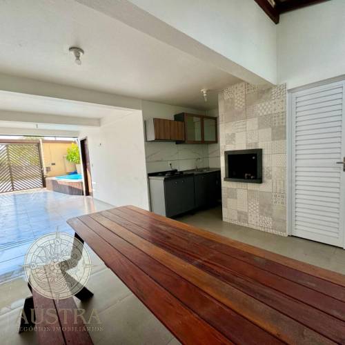 Sobrado com piscina