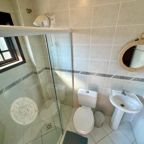 Sobrado com piscina