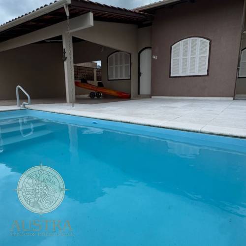 Casa com piscina