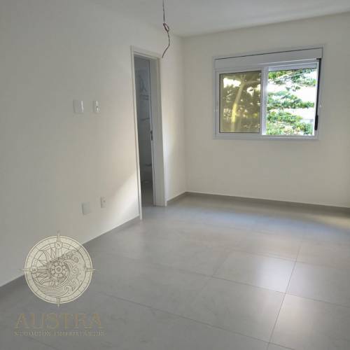 Apartamento novo e pronto no Mariscal