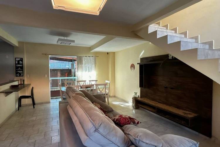 APARTAMENTO T�RREO QUADRA MAR