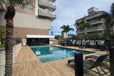Apartamento em Bombas