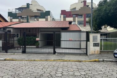 Casa � venda